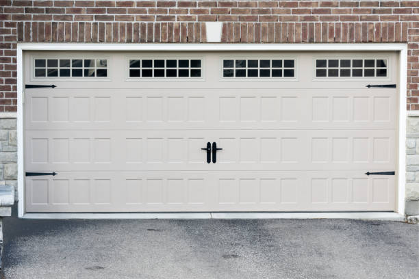 5 Signs That Tell You to Replace Your Garage Door